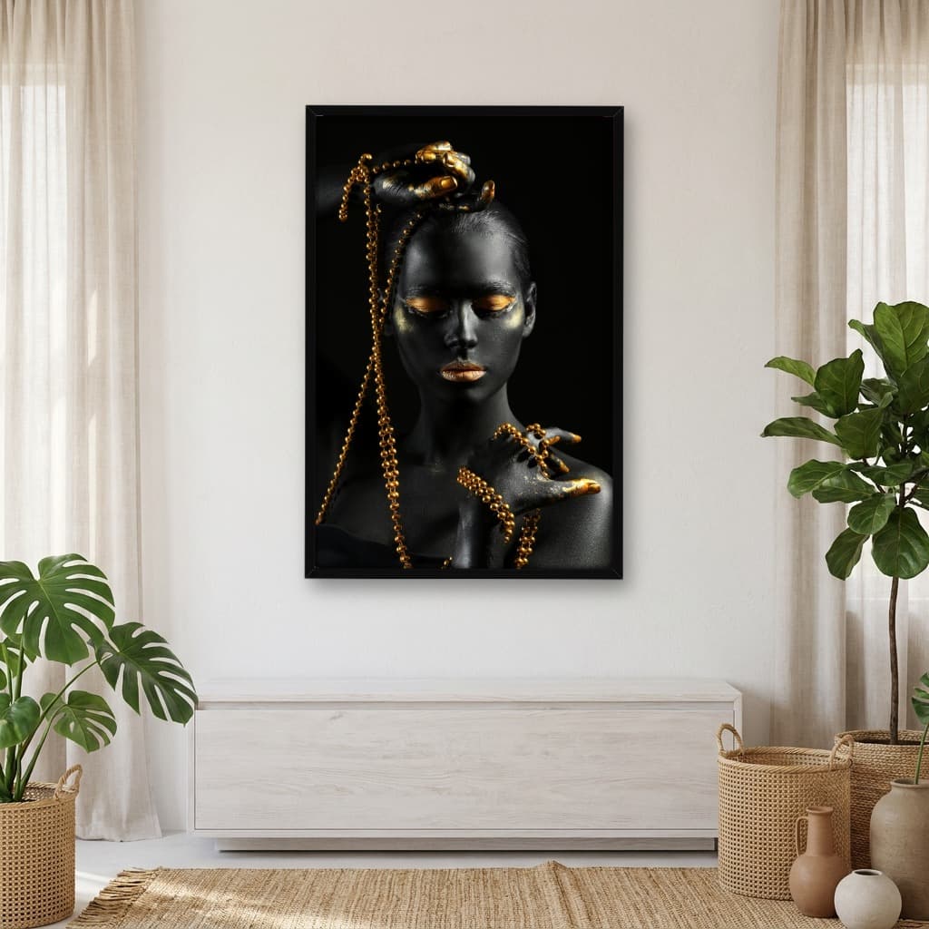 Quadro Decorativo Mulher Negra com Detalhes Dourado -vs03