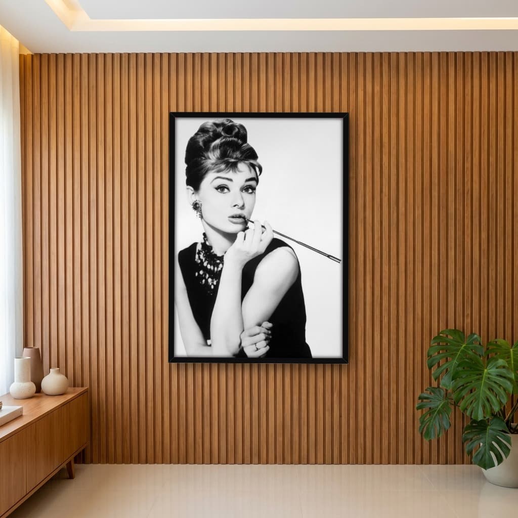 Quadro Decorativo Audrey Hepburn com Cigarrete Piteira